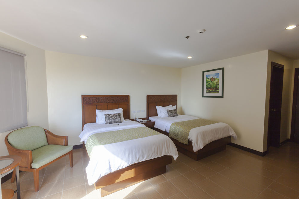 Canyon Woods Resort Club Tagaytay Tagaytay City Exterior foto